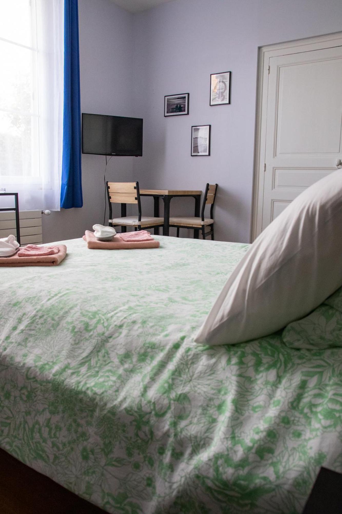 Hotel Les Tourterelles Vendôme Habitación foto